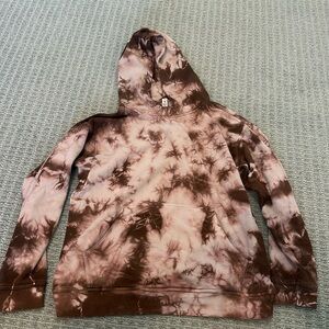 Lululemon sweatshirt